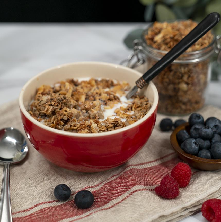 Granola Keto Tostada con Almendras Crujientes y Canela