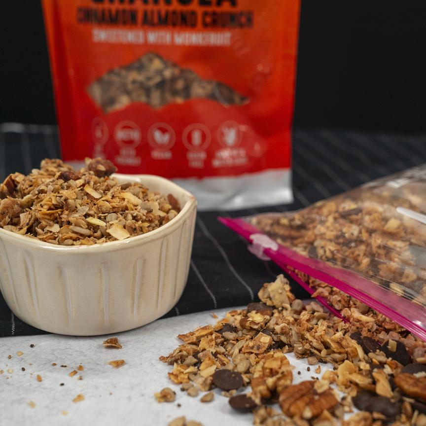Granola Keto Tostada con Almendras Crujientes y Canela